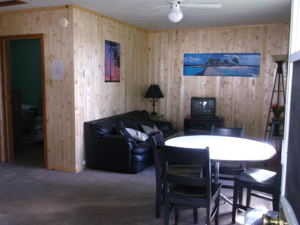Nipissing Beach Chalkley'S Sandy Bay Cottage Resort المظهر الخارجي الصورة