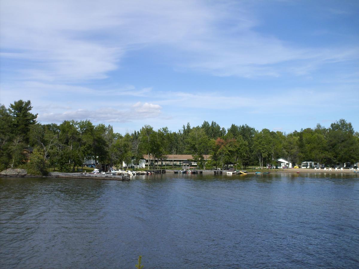 Nipissing Beach Chalkley'S Sandy Bay Cottage Resort المظهر الخارجي الصورة