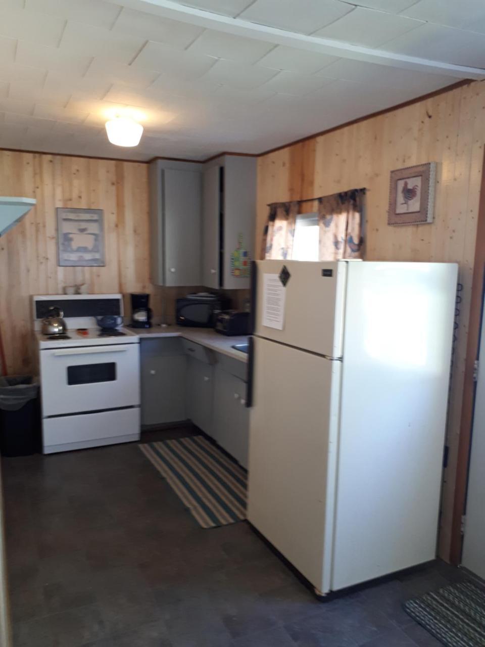 Nipissing Beach Chalkley'S Sandy Bay Cottage Resort المظهر الخارجي الصورة